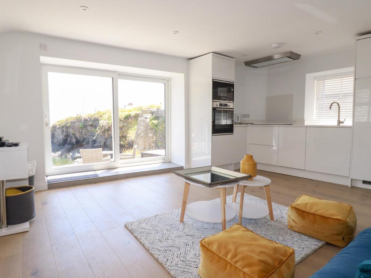 Beach Cottage Хелстон Экстерьер фото